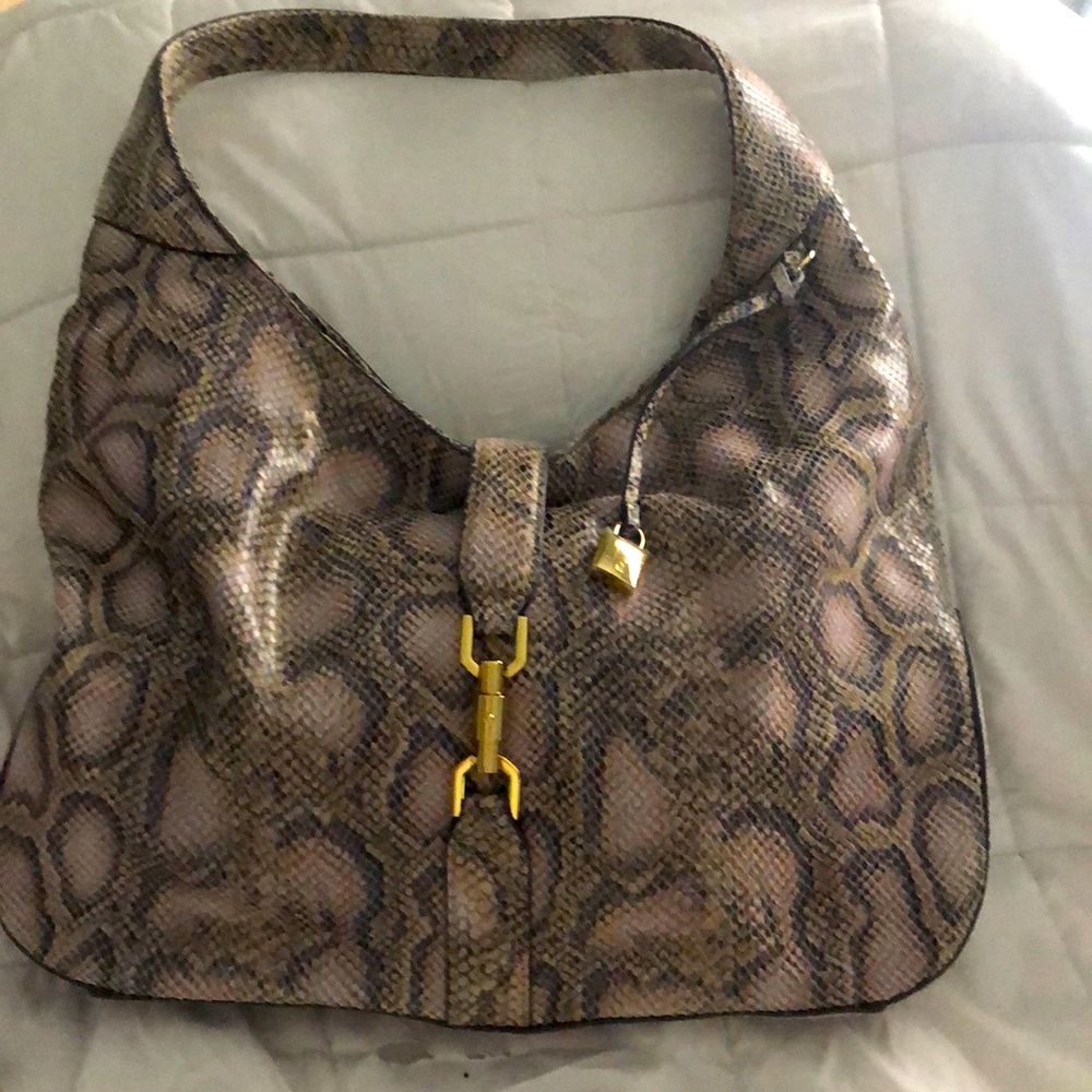 GILI HOBO BAG